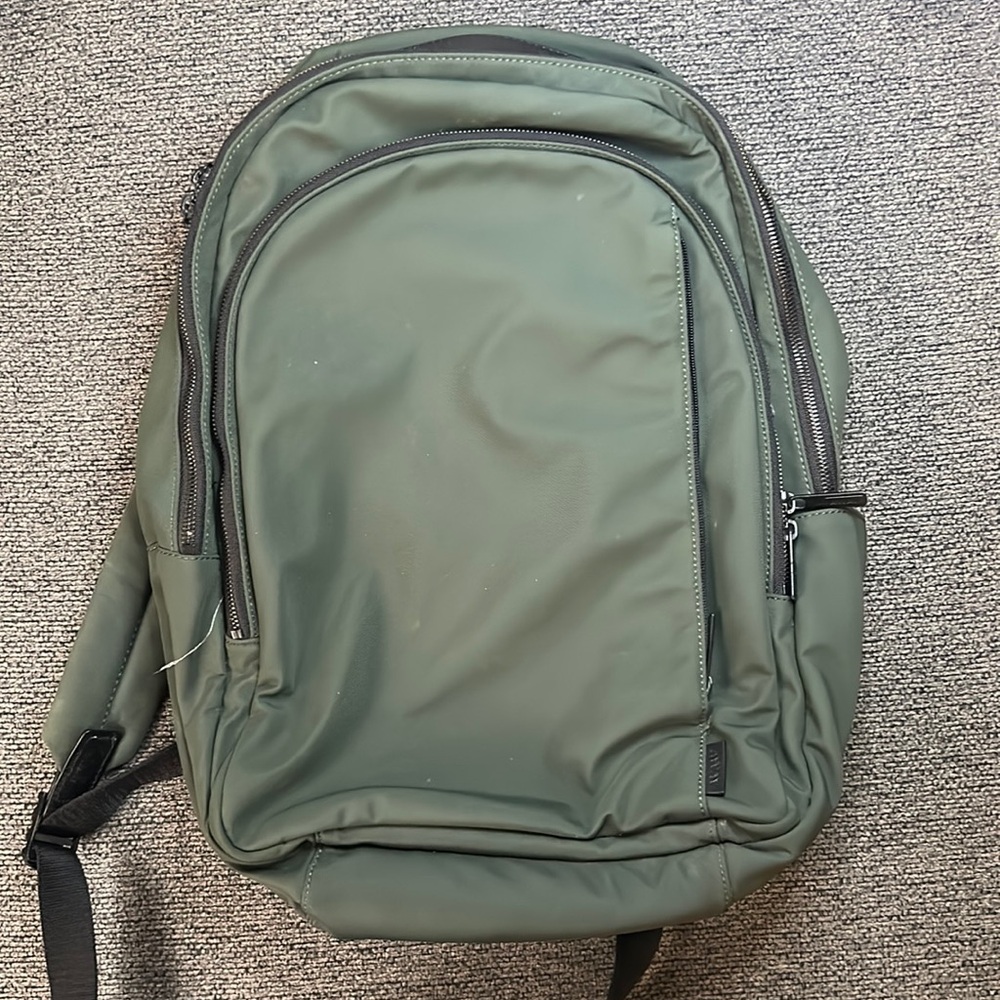 COPY - Away Travel Backpack in Green